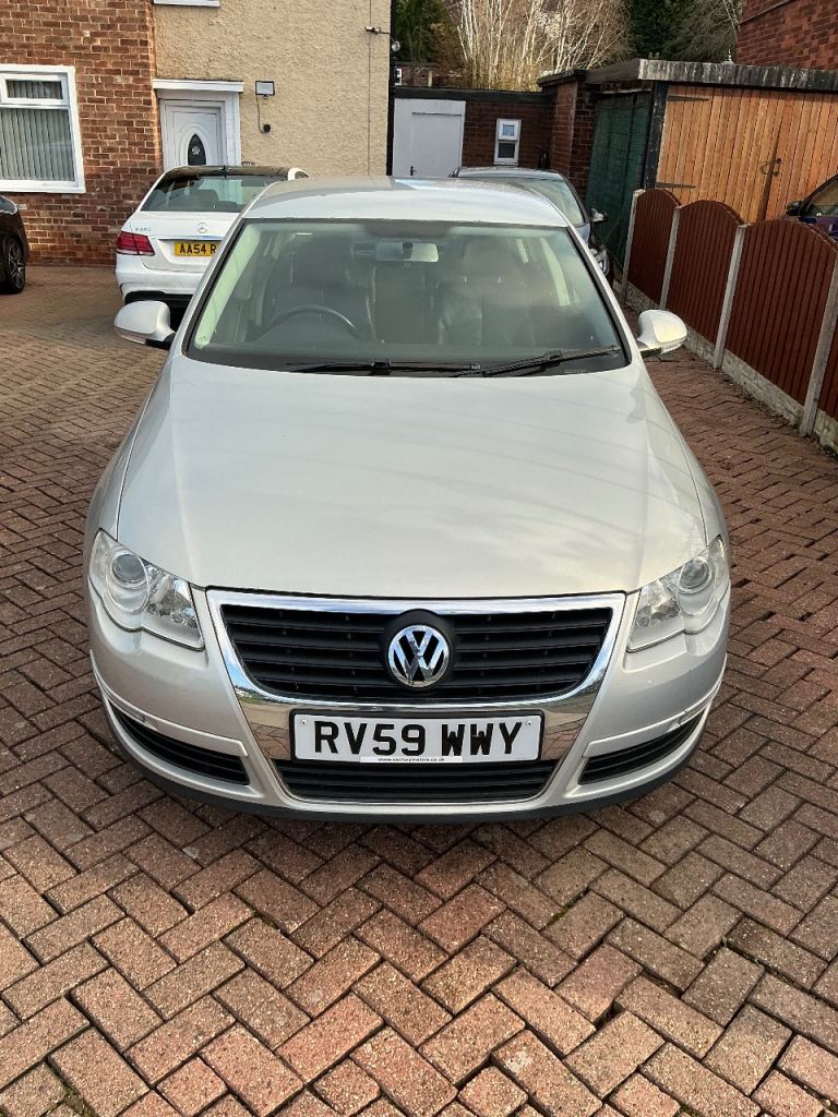 image for Volkswagen, PASSAT, Saloon, 2009, 2.0 TDI Bluemotion,  Manual, 1968 (cc), 4 doors