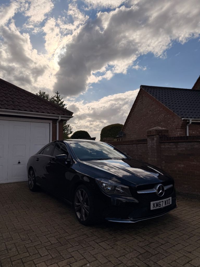 Mercedes-Benz, CLA, Saloon, 2017, Manual, 1595 (cc), 4 doors