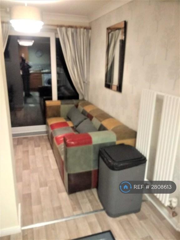 1 bedroom in Arnold Way, Bosham, Chichester, PO18 (#2808613)