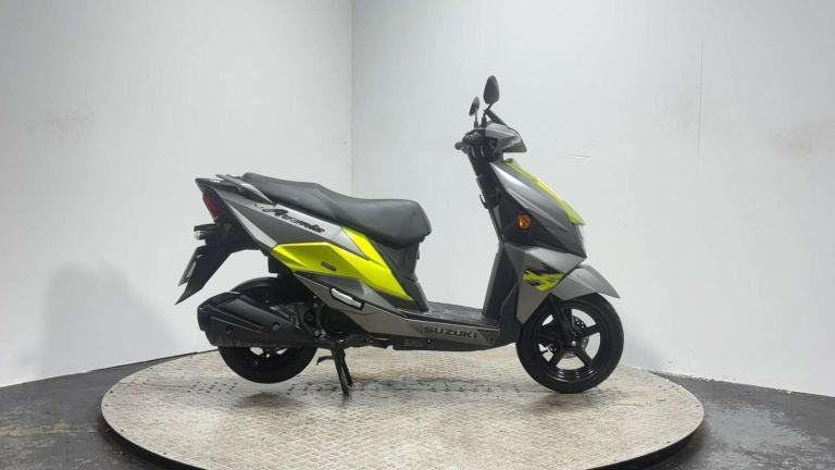 Suzuki Avenis 2023 ONLY 1K 1 OWNER VERY CLEAN 125CC LEARNER SCOOTER