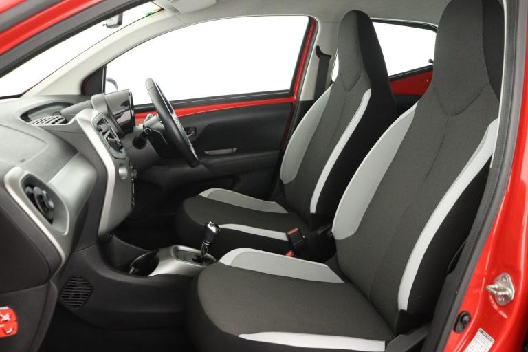 2017 Toyota AYGO 1.0 VVT-i X-Play 5dr x-shift HATCHBACK PETROL Automatic