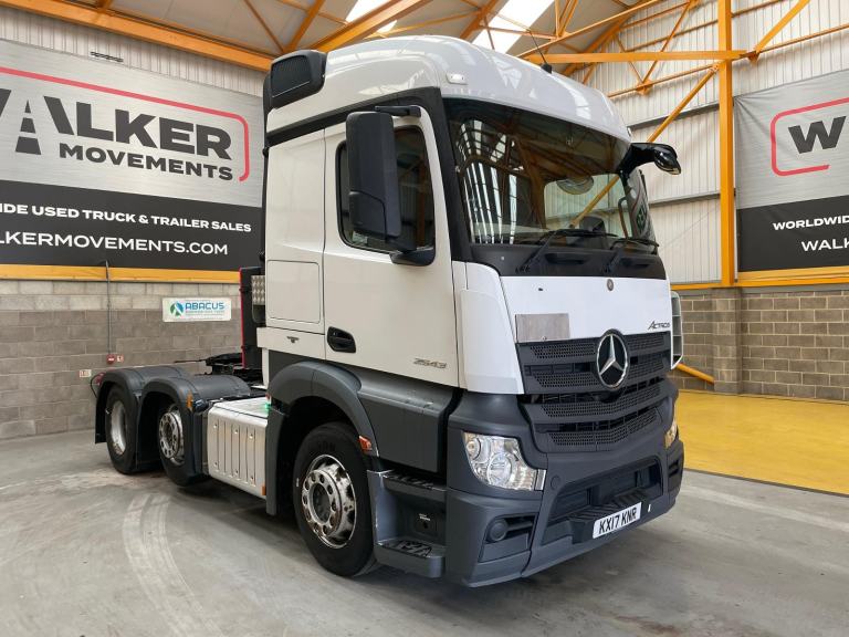 MERCEDES ACTROS 2543 STREAMSPACE PET REGS / DRIVER TRAINING – 2017 – KX17 KNR