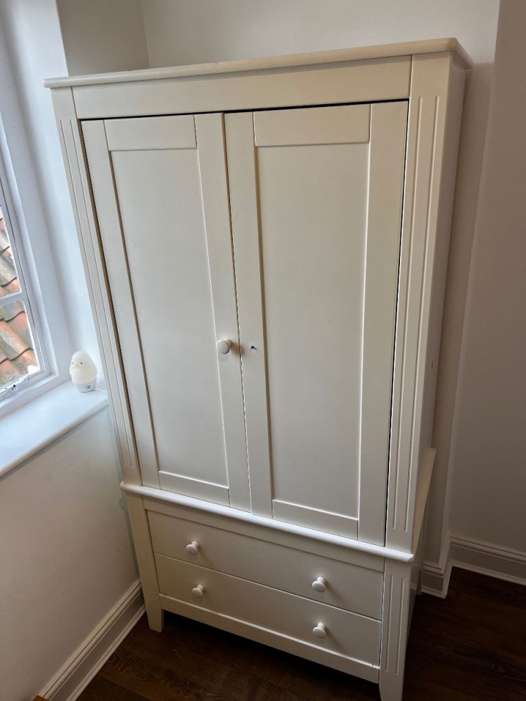 Set of 4 item of white painted kids furniture - free to a good home