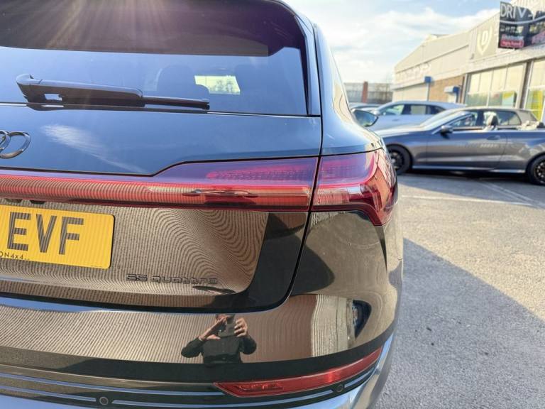 2019 Audi e-tron 55 SUV 5dr Electric Auto quattro 95kWh (408 ps) ESTATE ELECTRIC Automatic