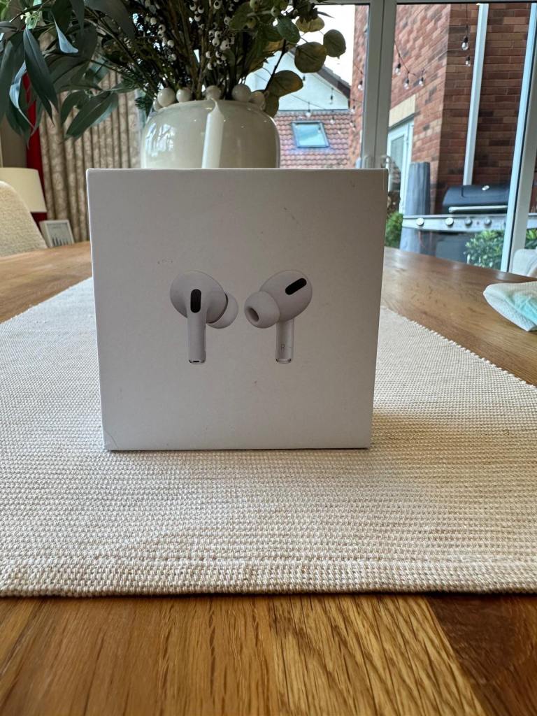 iPod pro headphones 
