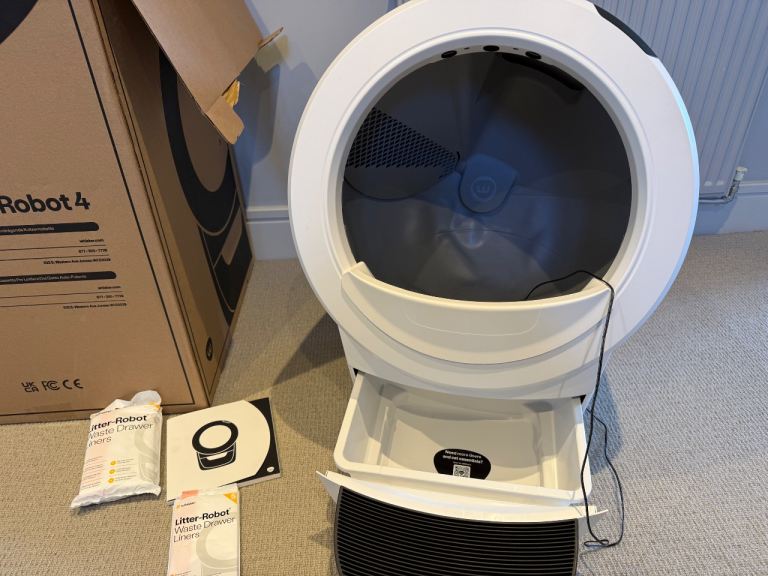 Litter-Robot 4 for Sale - Barely Used, Like New with Full Packaging!