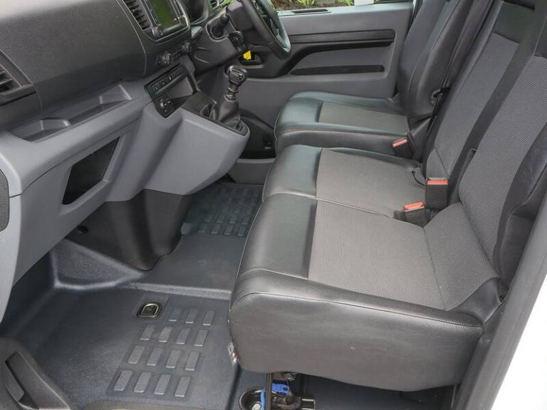 2022 Fiat Scudo Tecnico 120BHP L1 SWB PANEL VAN, Sat Nav, Rev Cam, Air Con, Cruise, Rev Par Mediu...