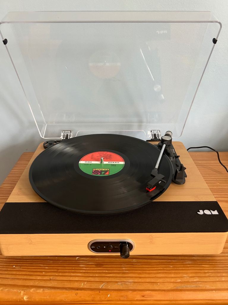 JAM Soundstream+ turntable 