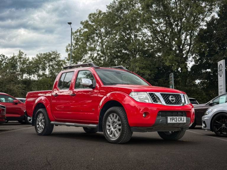 2013 Nissan Navara 3.0 dCi V6 Outlaw Auto 4WD Euro 5 4dr PICK UP Diesel Automatic