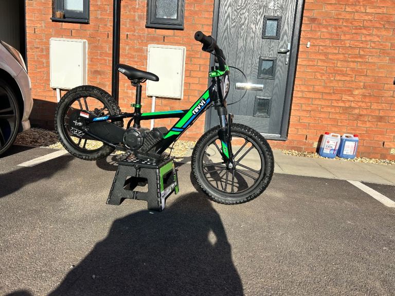 Kids Revvi 16” PLUS