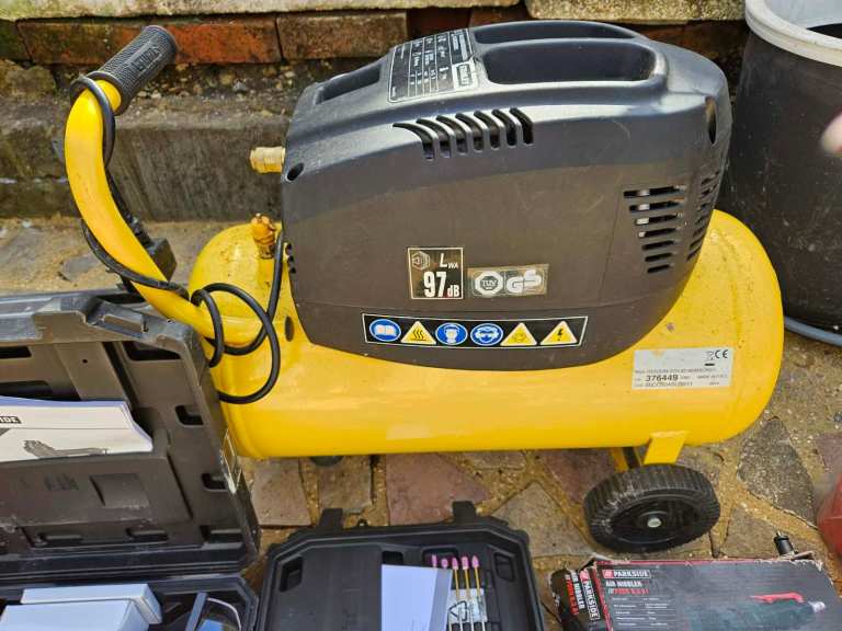 Stanley Air Compressor with Nail Guns and Accessories
