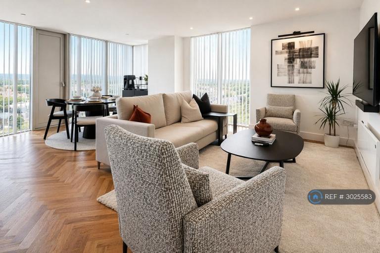 2 bedroom flat in Owen St, Manchester, M15 (2 bed) (#3025583)