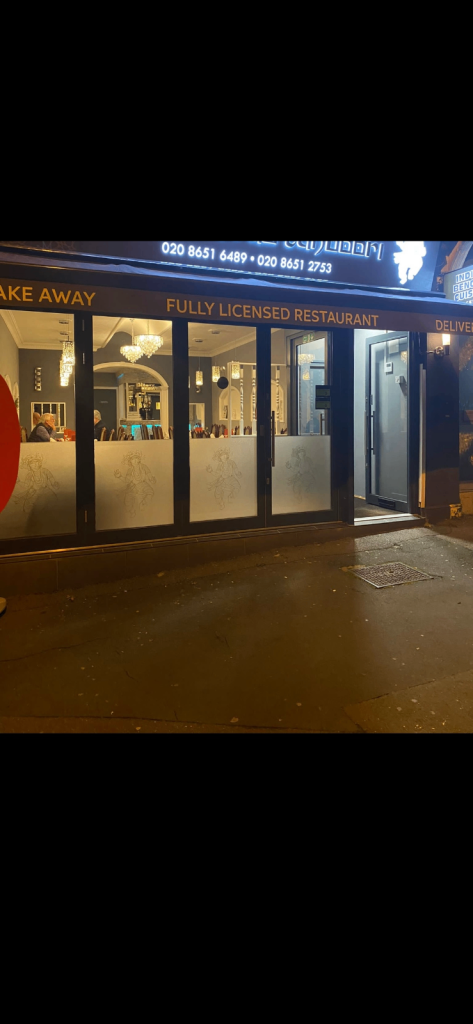 Restaurant/ 5 bedroom flat upstairs for lease £150k premium