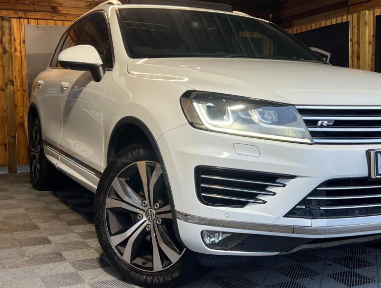 2017 Volkswagen Touareg 3.0 TDI V6 BlueMotion Tech R-Line Tiptronic 4WD Euro 6 (s/s) 5dr ESTATE D...