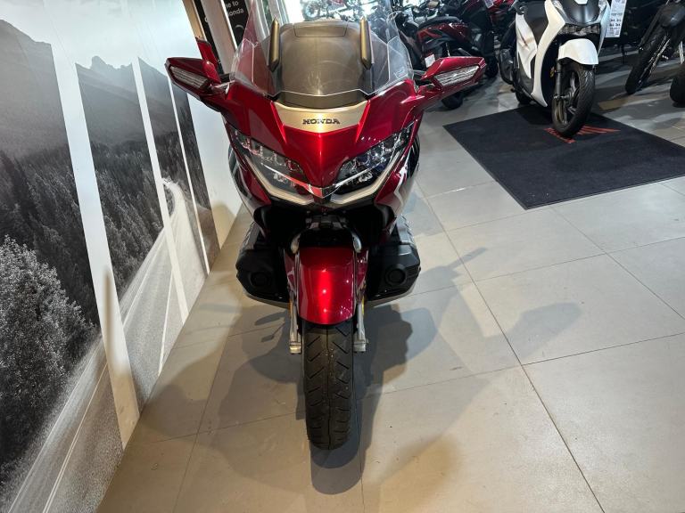 Honda GL 1800 Goldwing DCT Tour 2019 with 13,201 miles 