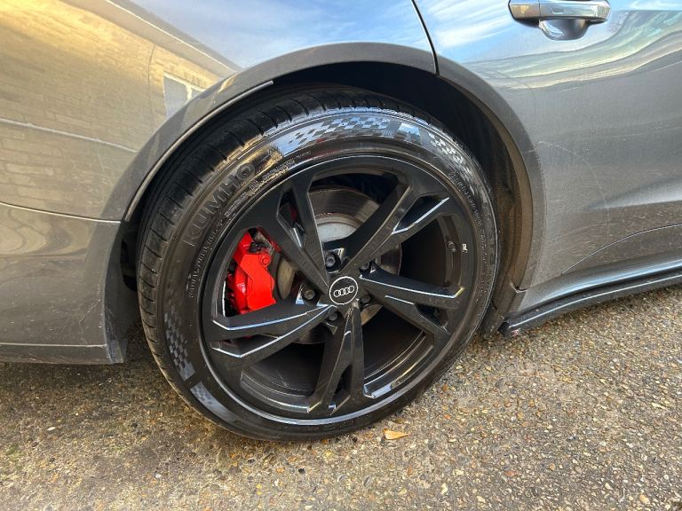 Set of 4 Genuine Audi e-tron GT 20” RS Alloy Wheels with Tyres – Gloss Black – As New