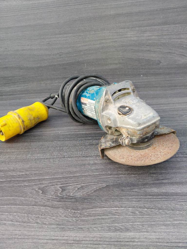 Makita 9524NB angle grinder