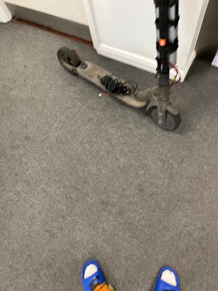 36V 12.8AH Xiaomi Pro battery Electric Scooter with Modified Battery - Grey, Fair Condition