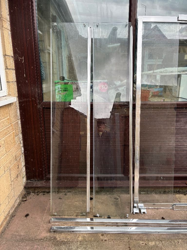 Glass/aluminium Shower screen