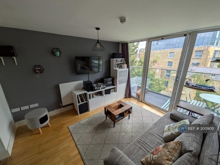 1 bedroom flat in Norfolk House, London, SE8 (1 bed) (#3009011)