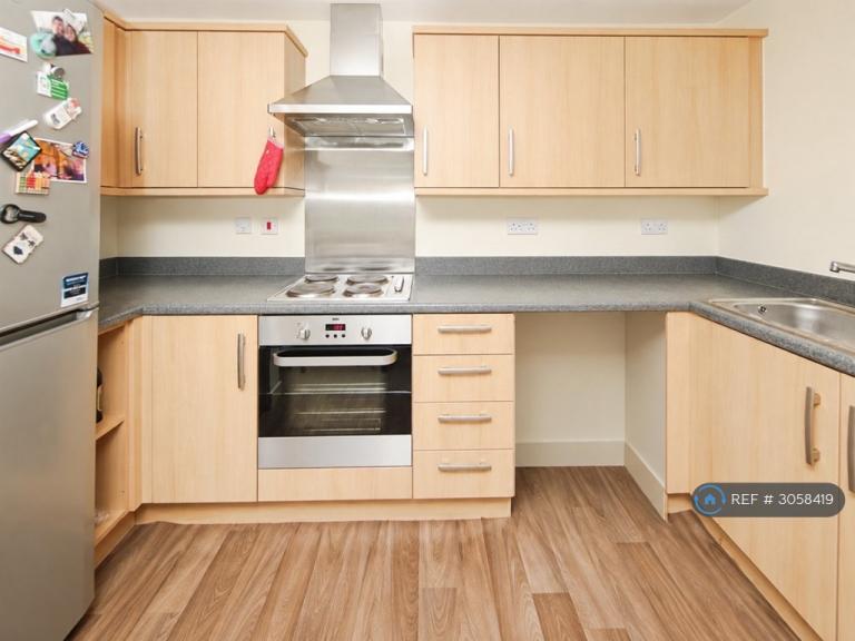 2 bedroom flat in Banner Brook, Coventry, CV4 (2 bed) (#3058419)