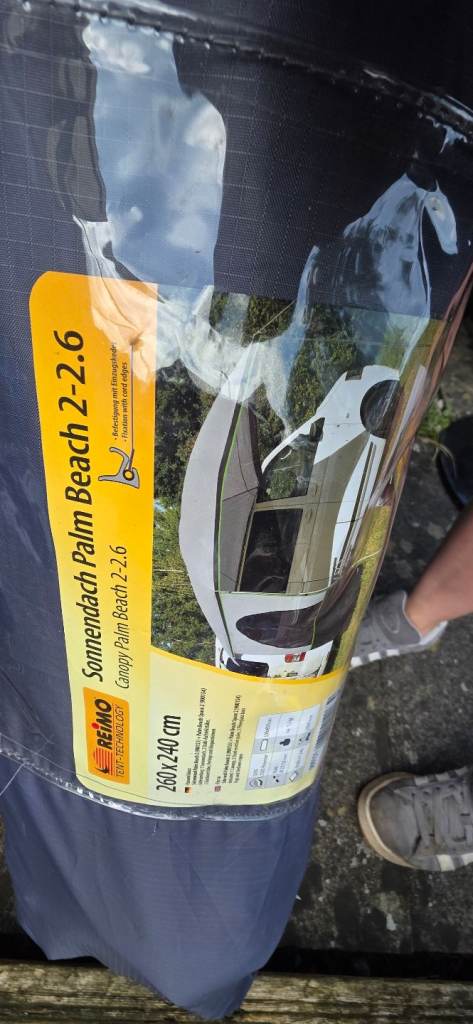 Sun shade awning for VW