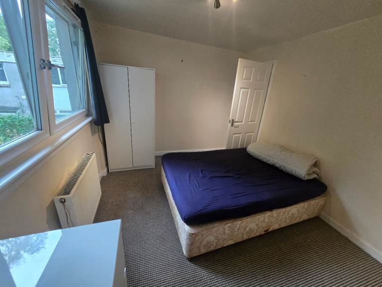 double room to rent 