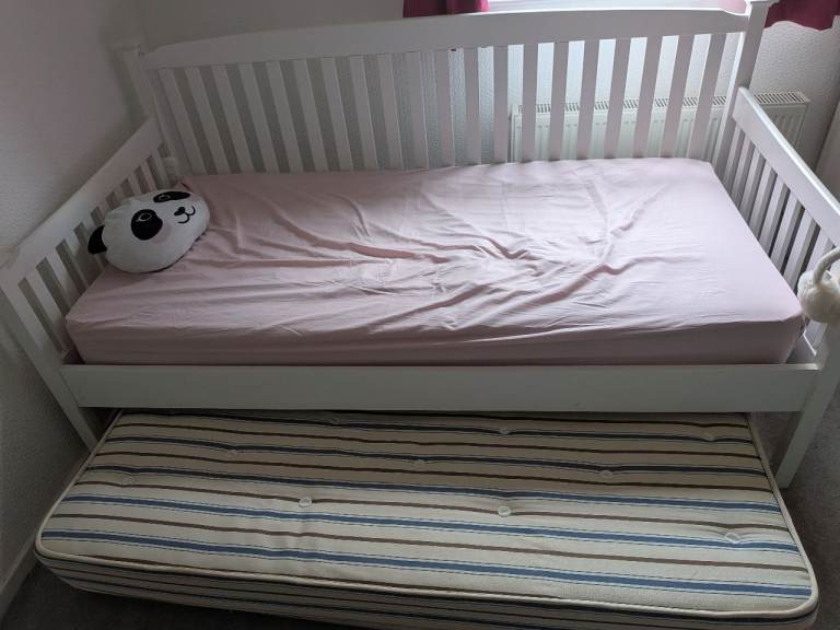 White wooden Single bed with Pull-Out Guest Bed / Trundle Bed – Folding Frame with Mattress