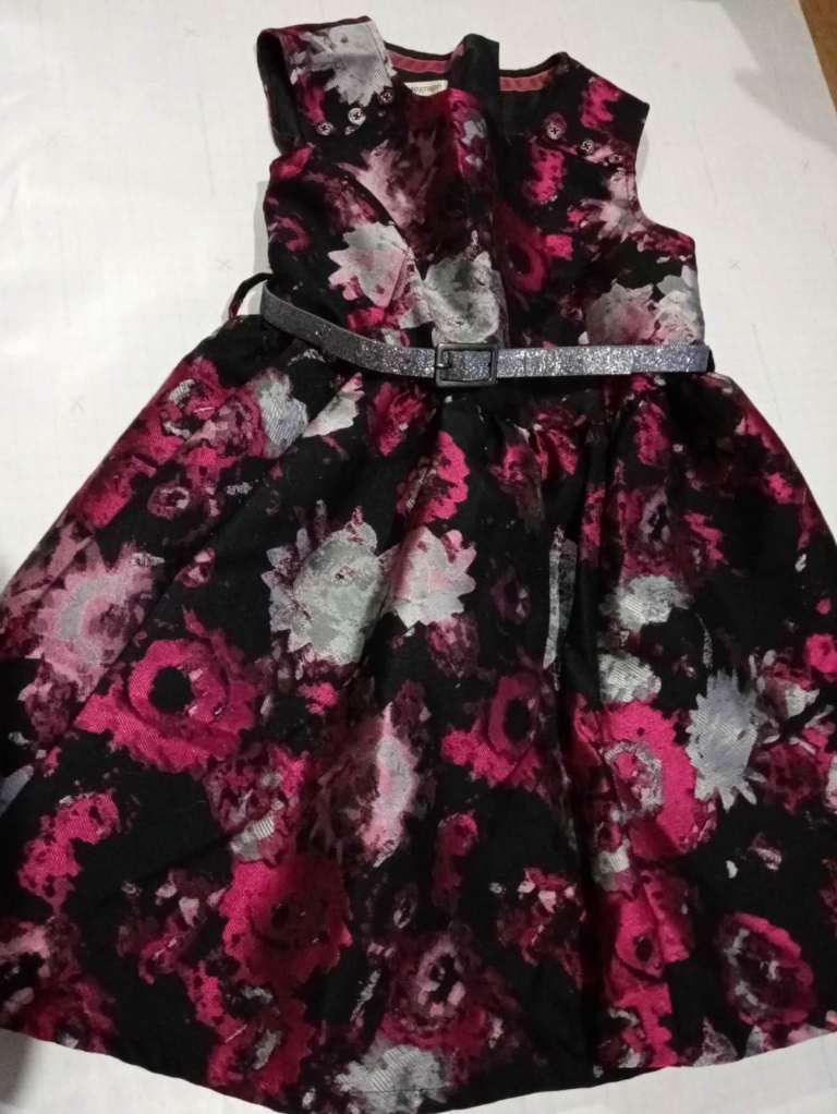 Girls Black Floral Dress with Belt – like new