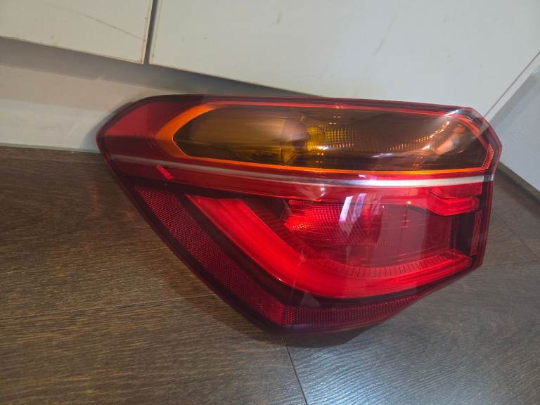 BMW X1 F48 TAIL LIGHT REAR LEFT PASSENGER SIDE 7350715