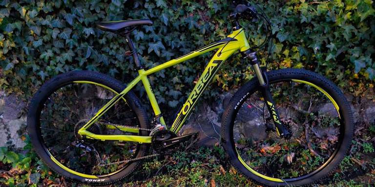 image for ORBEA 27.5ER HARDTAIL WITH REMOTE LOCKOUT FORKS AND HYDRAULIC BRAKES [USED TWICE] SIZE MEDIUM £200