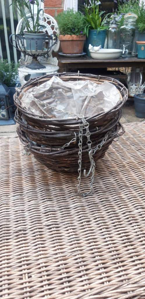 Set of 3 Wicker Hanging Baskets with Chains