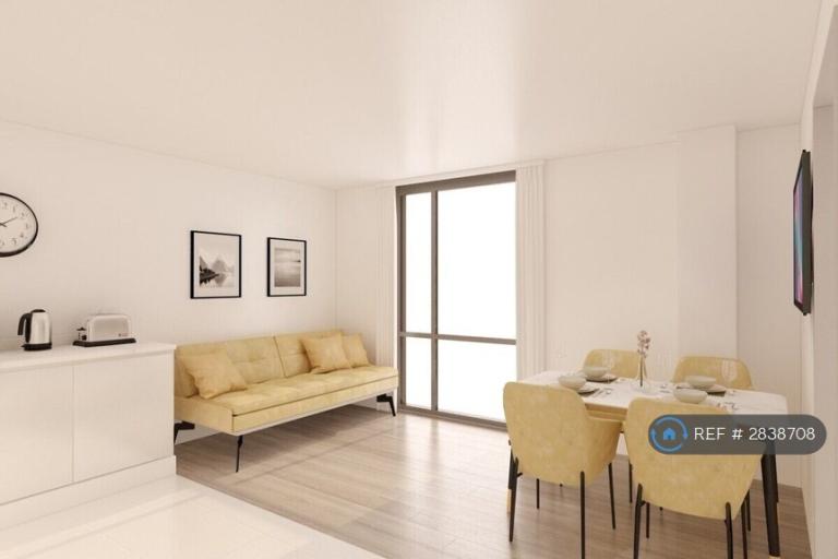 1 bedroom flat in Churchill Way, Macclesfield, SK11 (1 bed) (#2838708)