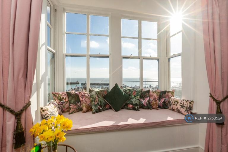 3 bedroom flat in Prospect Terrace, Ramsgate, CT11 (3 bed) (#2753524)