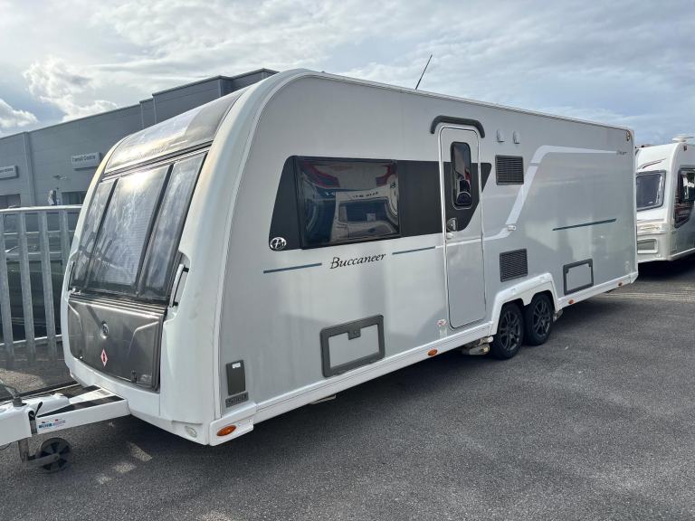 BUCANEER CRUUSER 4 berth ISLAND BED 
