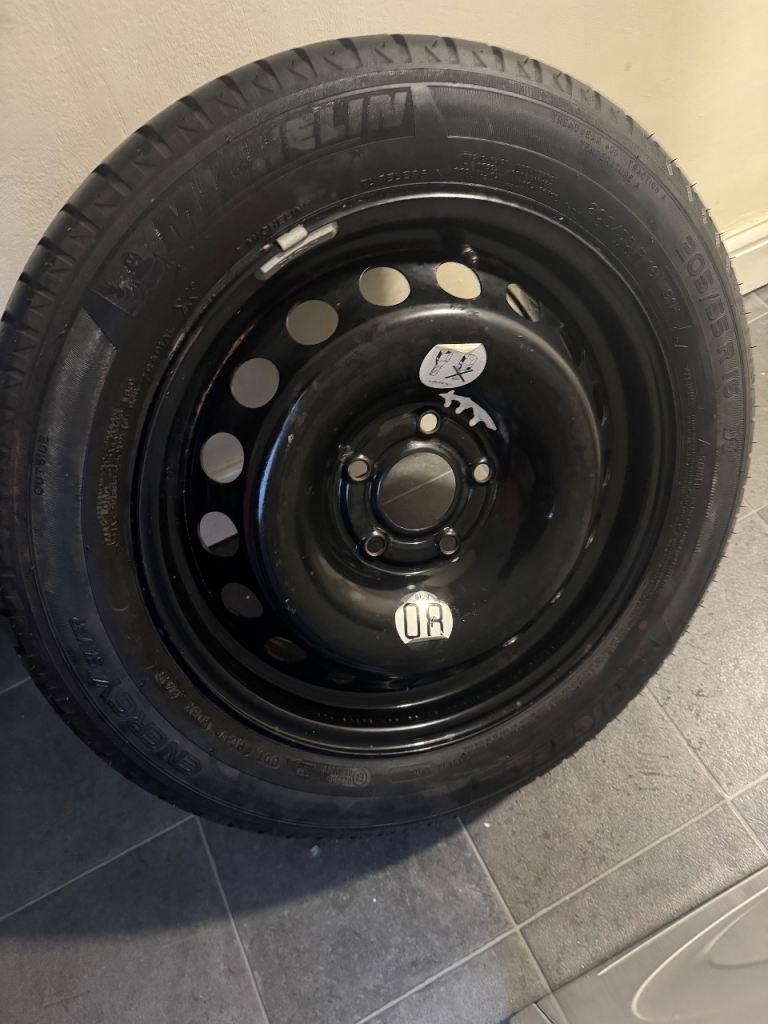 Michelin Tyre + Rim 205 55 R16