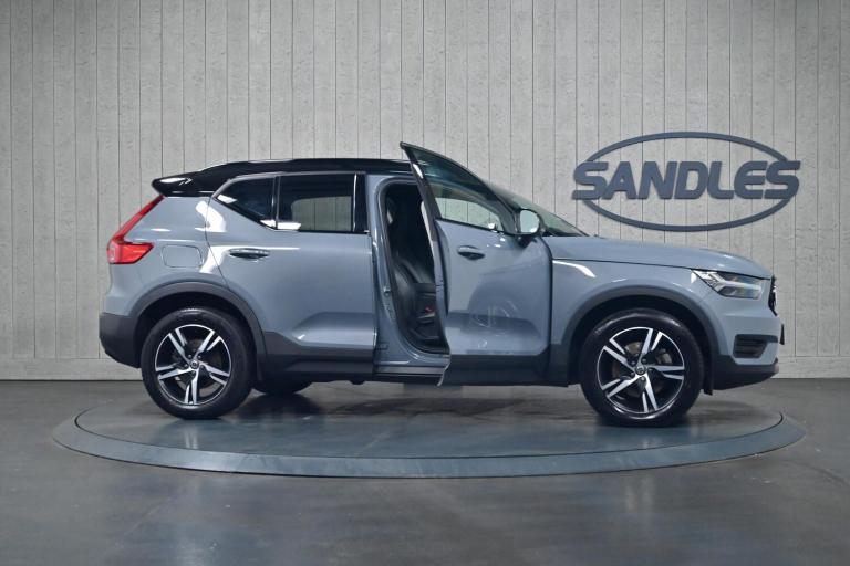 2021 Volvo XC40 2.0 B4 MHEV R-Design Auto Euro 6 (s/s) 5dr ESTATE Petrol/Electric Hybrid Automatic