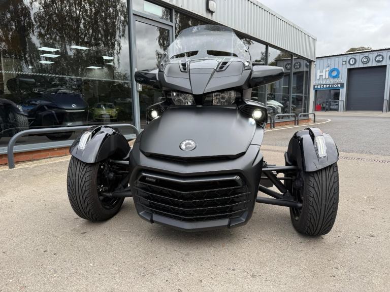 2022 Can-Am Spyder F3 Limited 1330cc 6 speed semi automatic trike