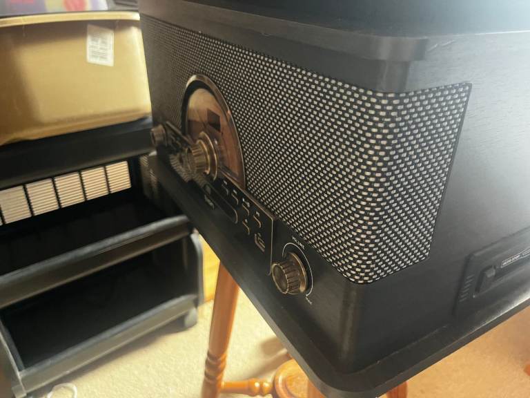  Superior LP 7-in-1 Music Center with Digital Conversion