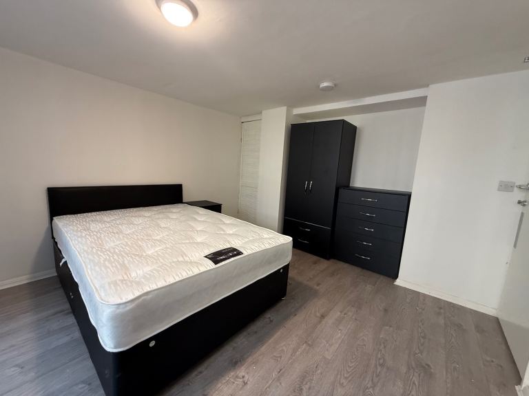 ** NEWLY REFURBISHED DOUBLE ROOM **