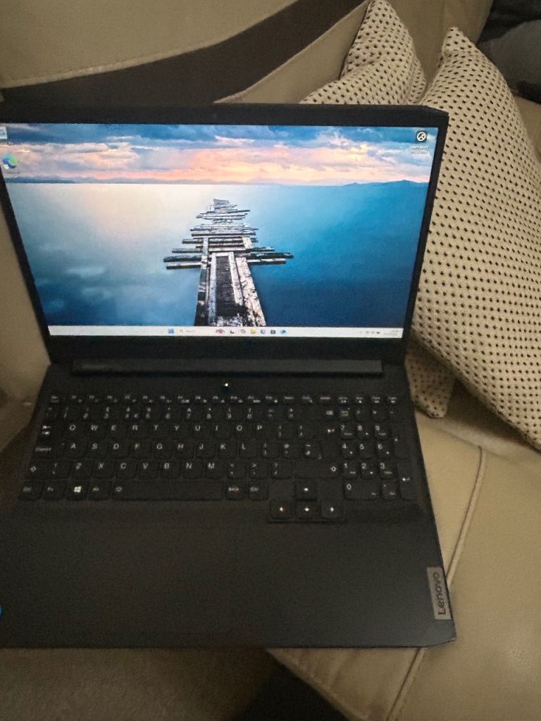 Lenovo Ideapad Gaming 3 15IHU6 i5-11300H, GTX 1650 4GB, 8GB DDR4, 500GB SSD
