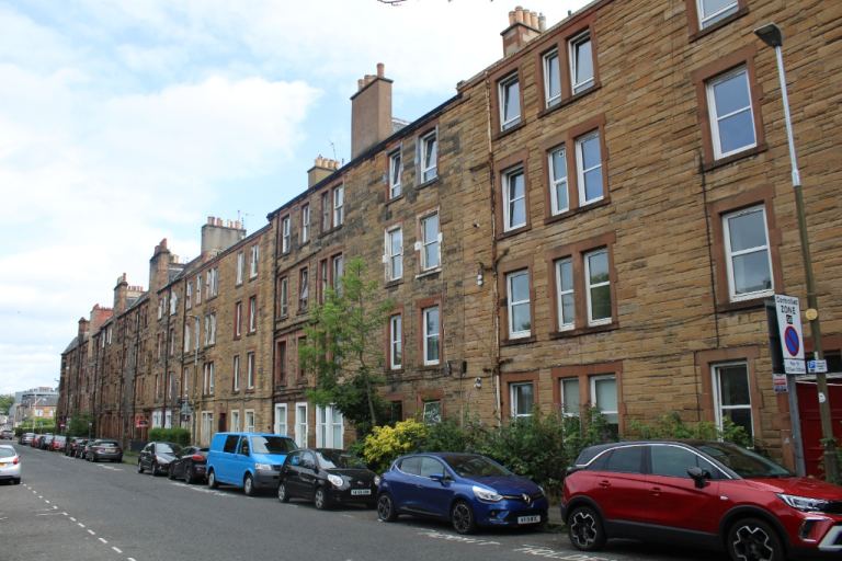 2 bedroom flat in Wheatfield Road, Gorgie, Edinburgh, EH11 2PS