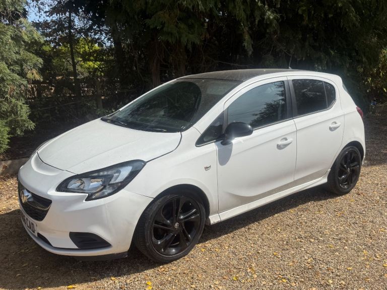 Vauxhall Corsa 1.4 petrol LIMITED edition 5 DOOR manual Bargain cheap Running