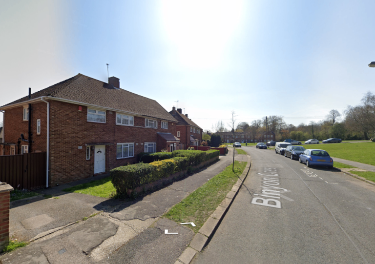 BENEFITS ACCEPTED - Studio Flat Available in Stanmore Harrow HA7