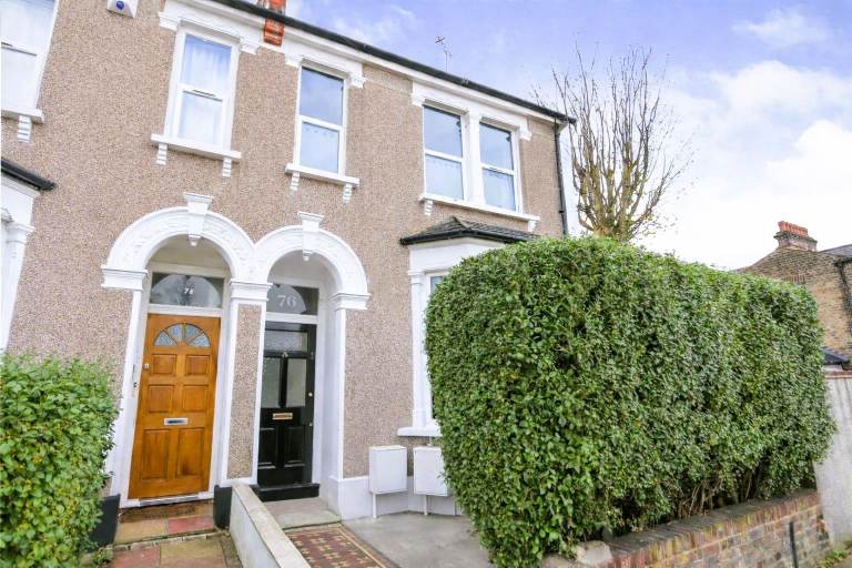 2 Bed Flat, Farley Road, Catford