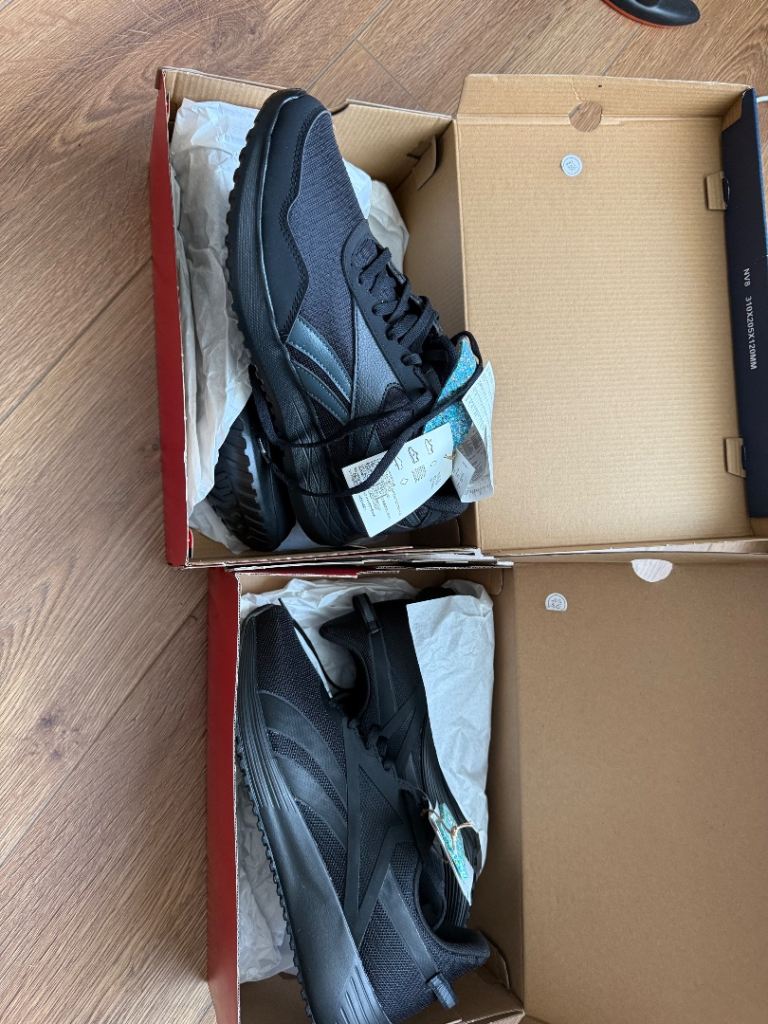 2 pairs of Reebok trainers