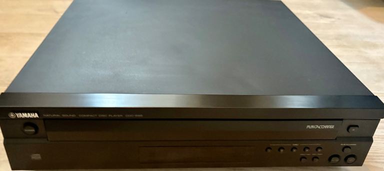 Yamaha CDX-480 Natural Sound Compact Disc Player