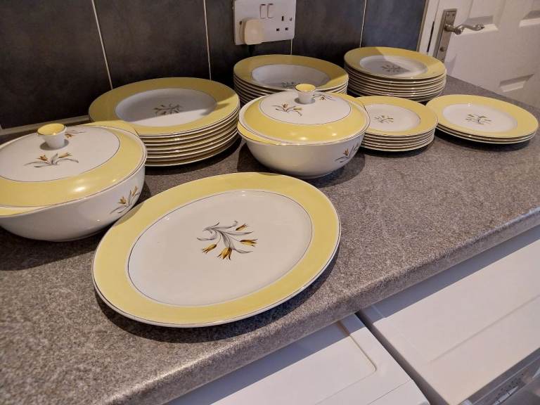 Lovely Yellow and White Ceramic Dinnerware Set – Good Condition