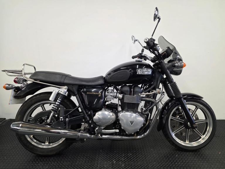 TRIUMPH BONNEVILLE ** VALVE CLEARANCES - ENGINE BARS - MOT AUG 2027 **