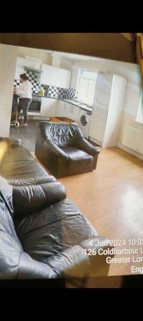 Bedroom Flat for Rent – Hayes Town (Near Station) 